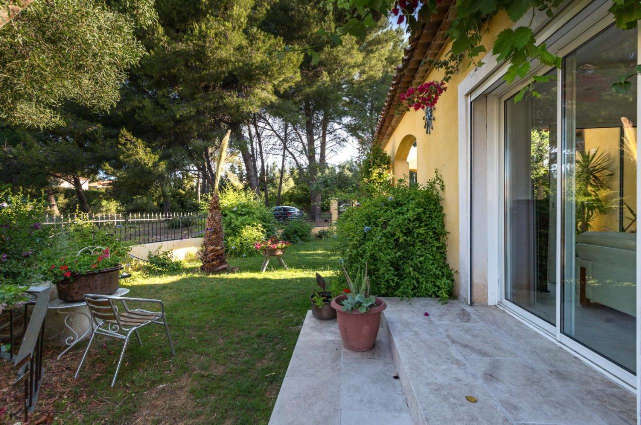 Villa De La Terre Blanche Sanary-sur-Mer Exteriör bild