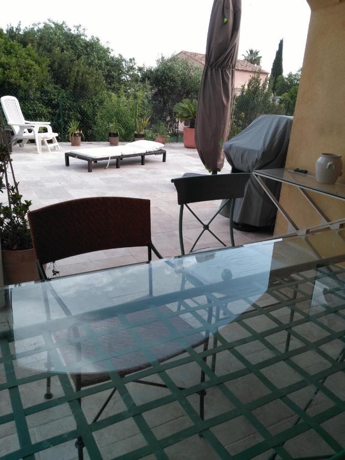 Villa De La Terre Blanche Sanary-sur-Mer Exteriör bild